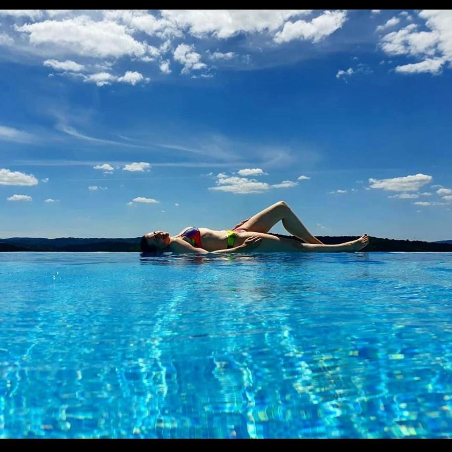 Home Andrea With Infinity Salty Pool Roč Extérieur photo
