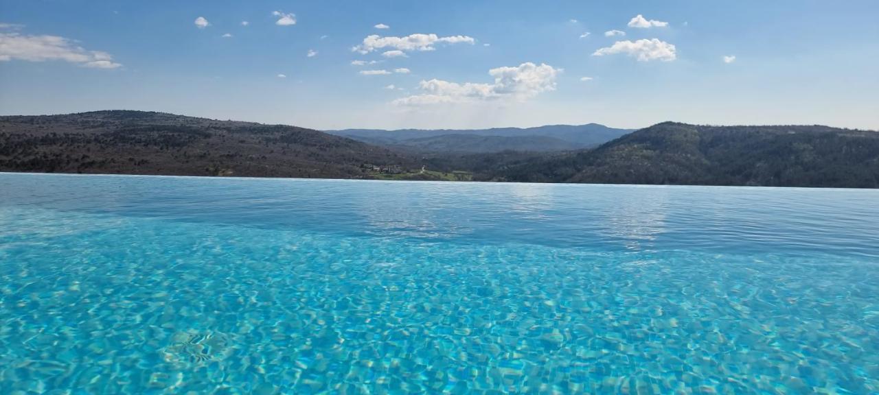 Home Andrea With Infinity Salty Pool Roč Extérieur photo